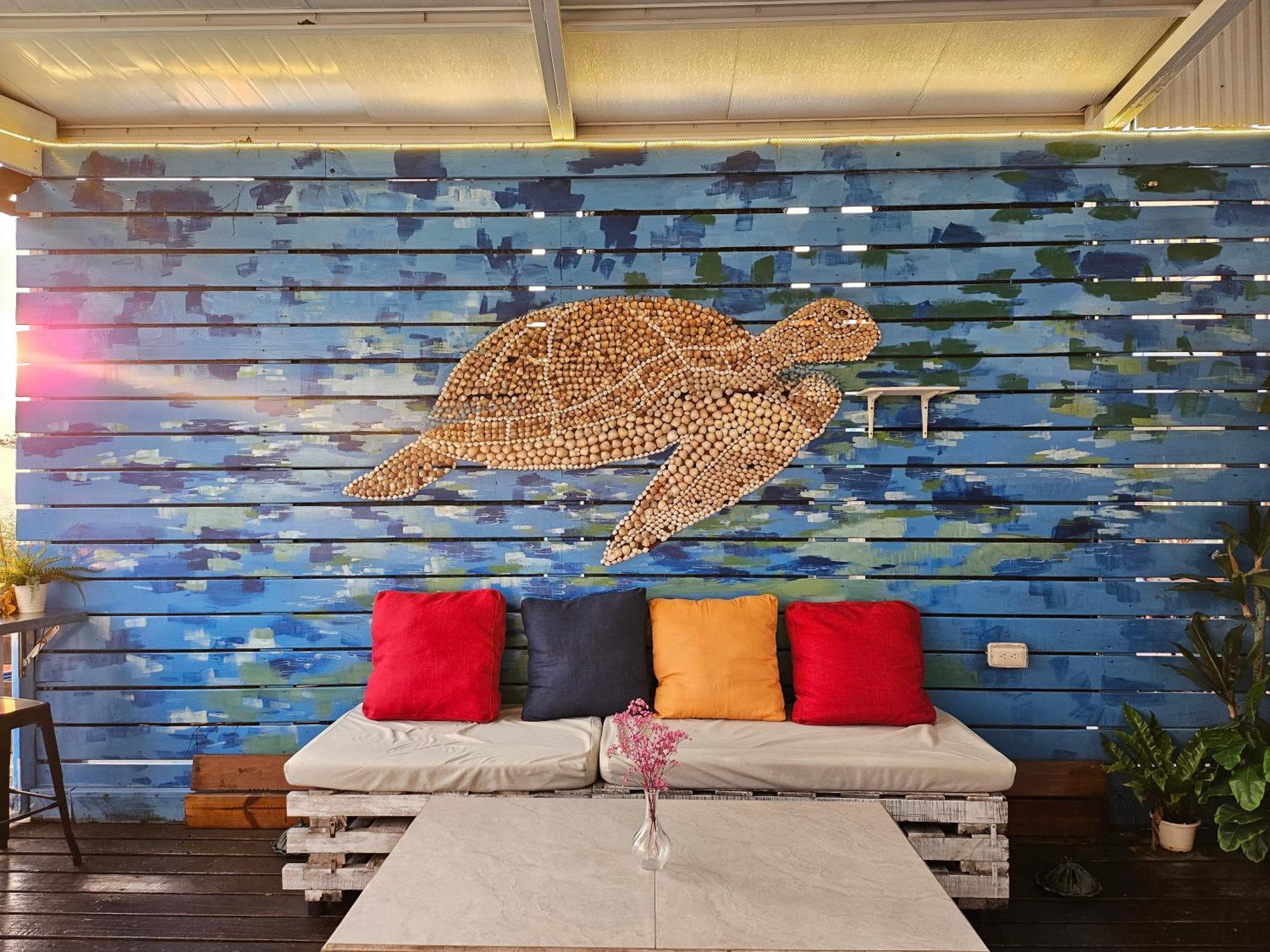 舞浪海景旅店 Hotel остров Ламай Екстериор снимка